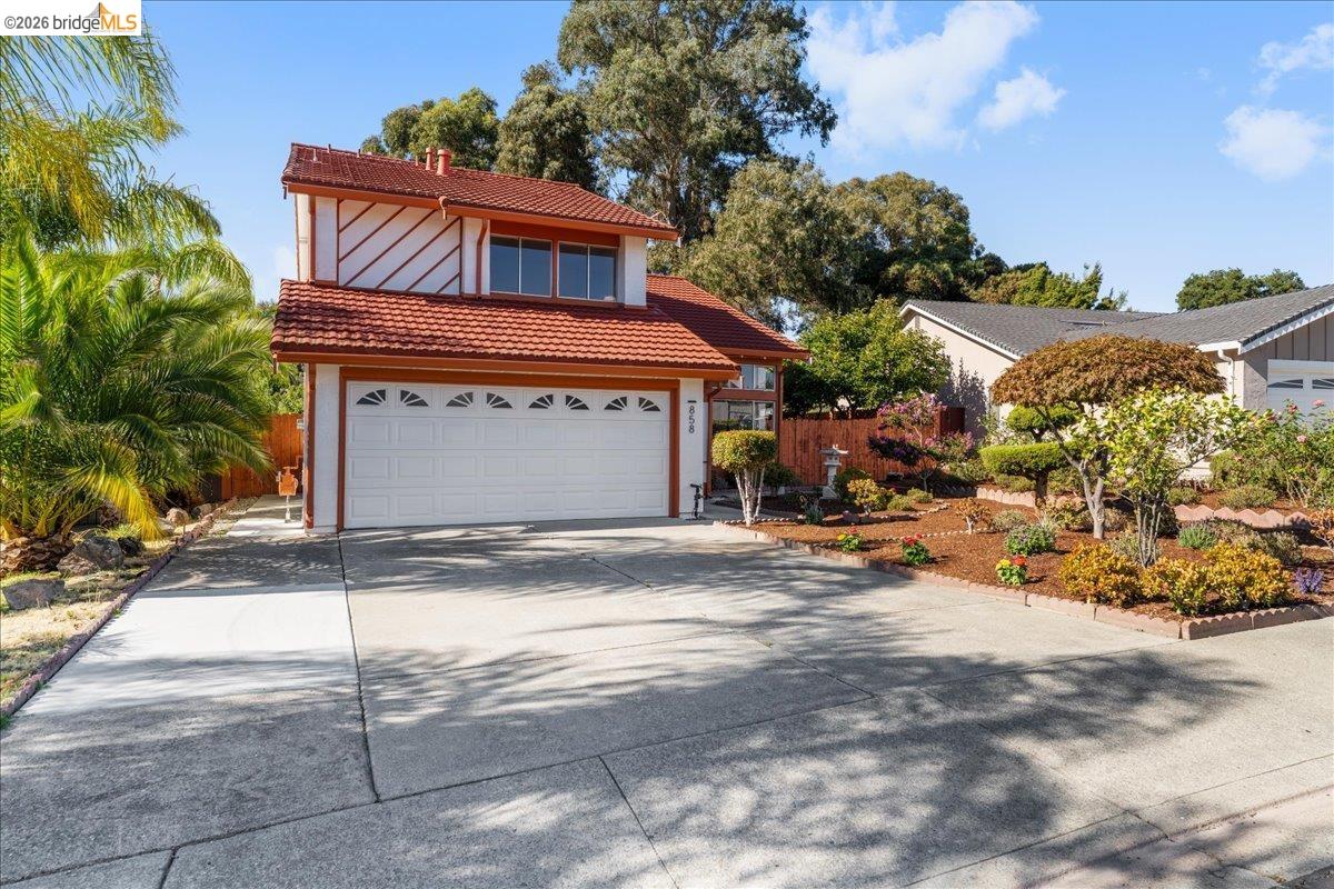 858 Coral Ridge Circle