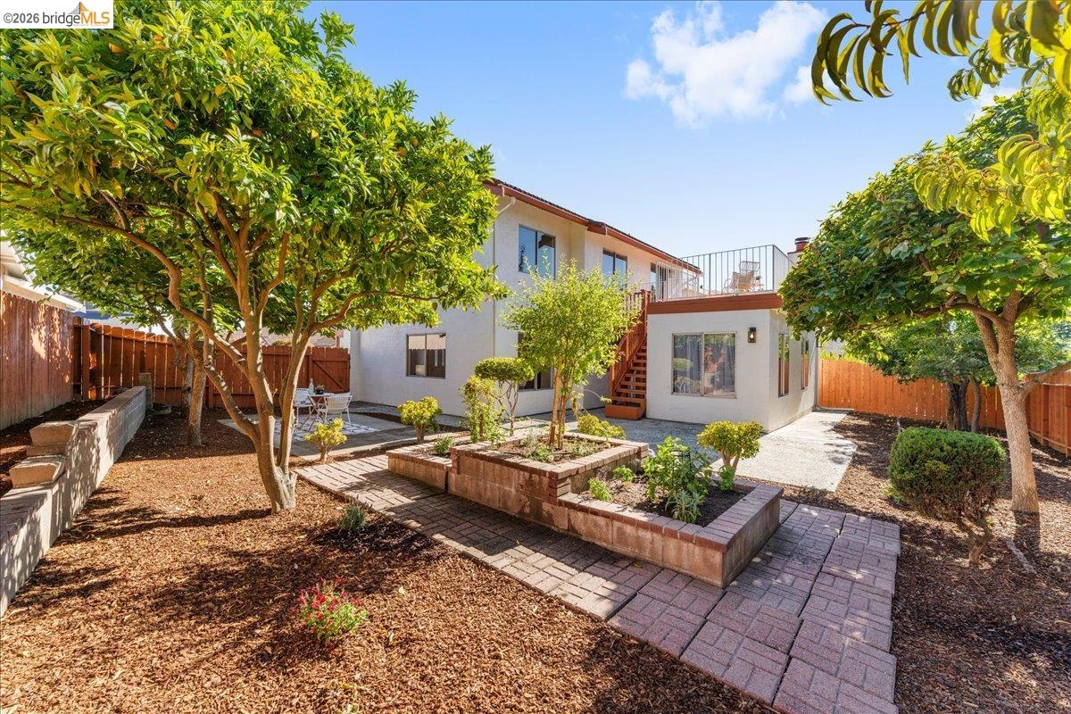 858 Coral Ridge Circle