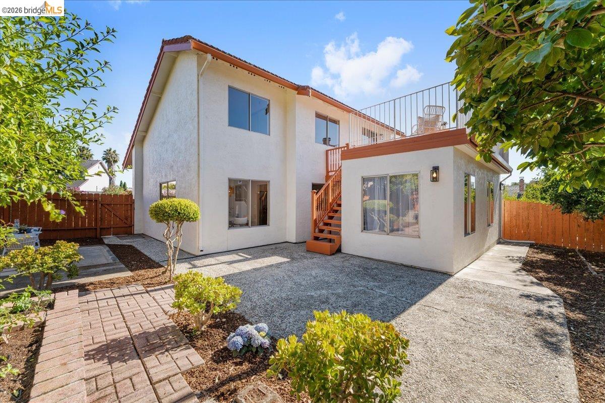 858 Coral Ridge Circle