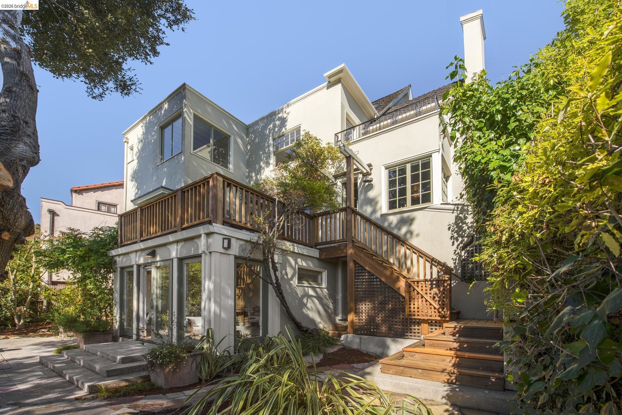 822 Mendocino Ave