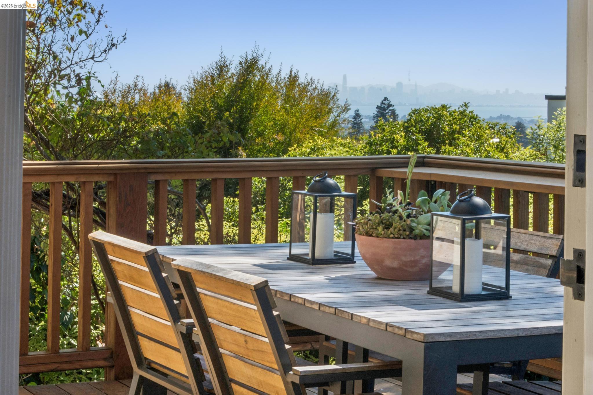 822 Mendocino Ave