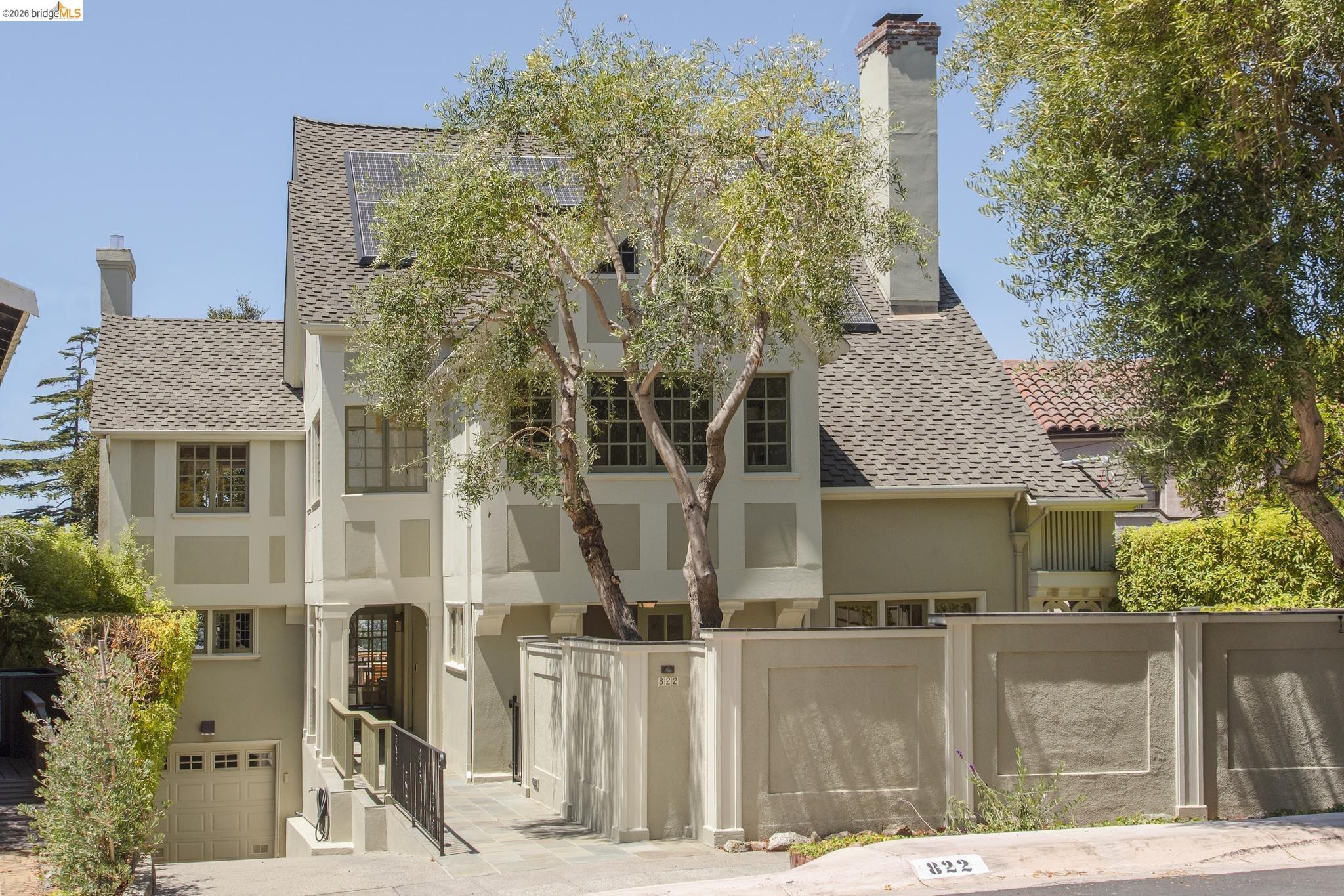 822 Mendocino Ave