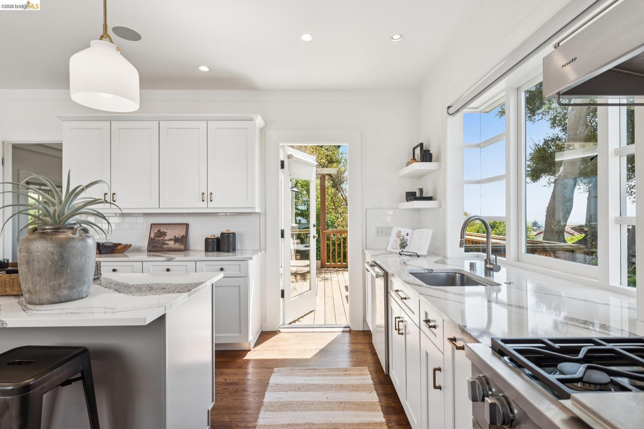 822 Mendocino Ave