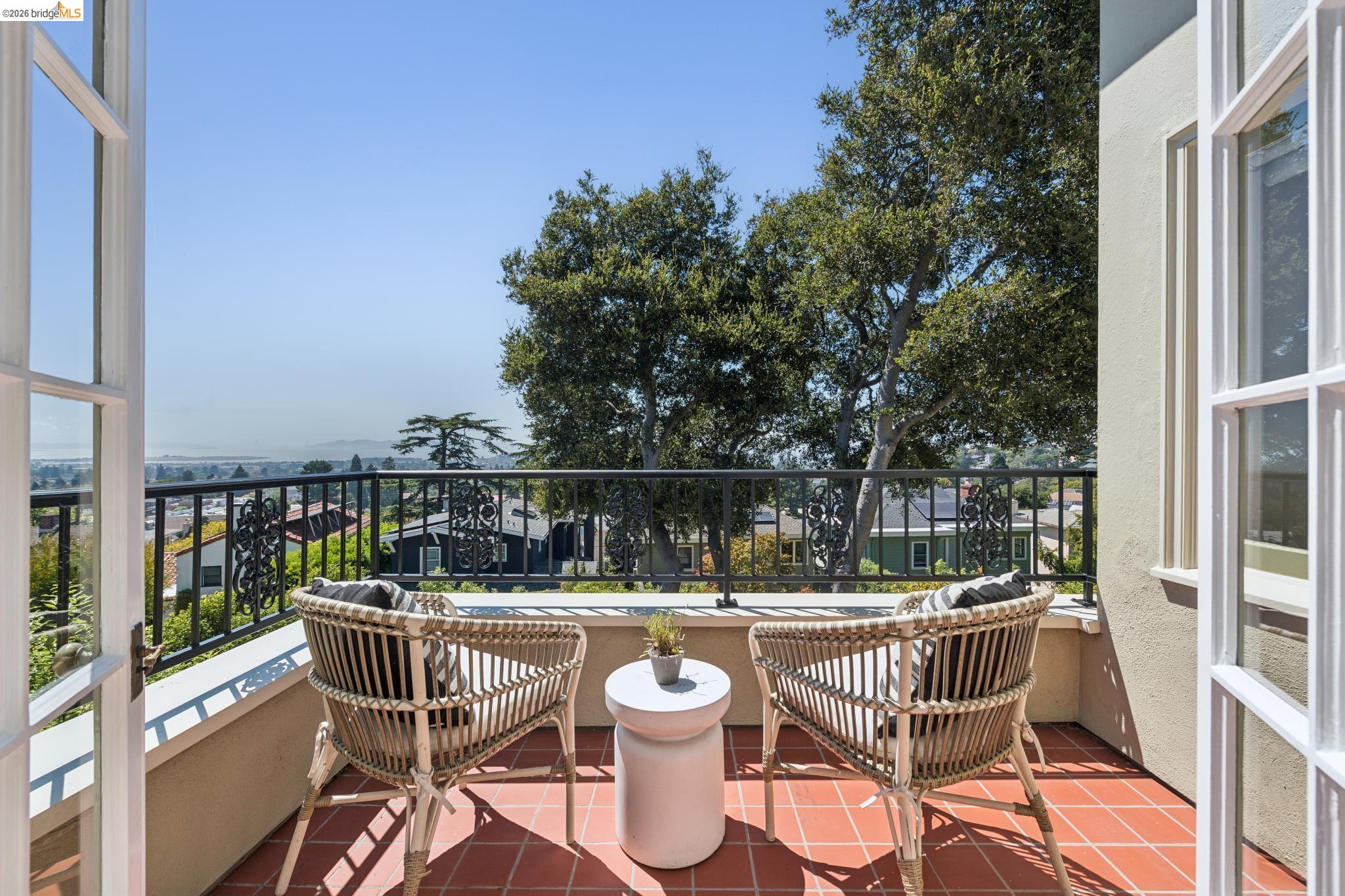 822 Mendocino Ave