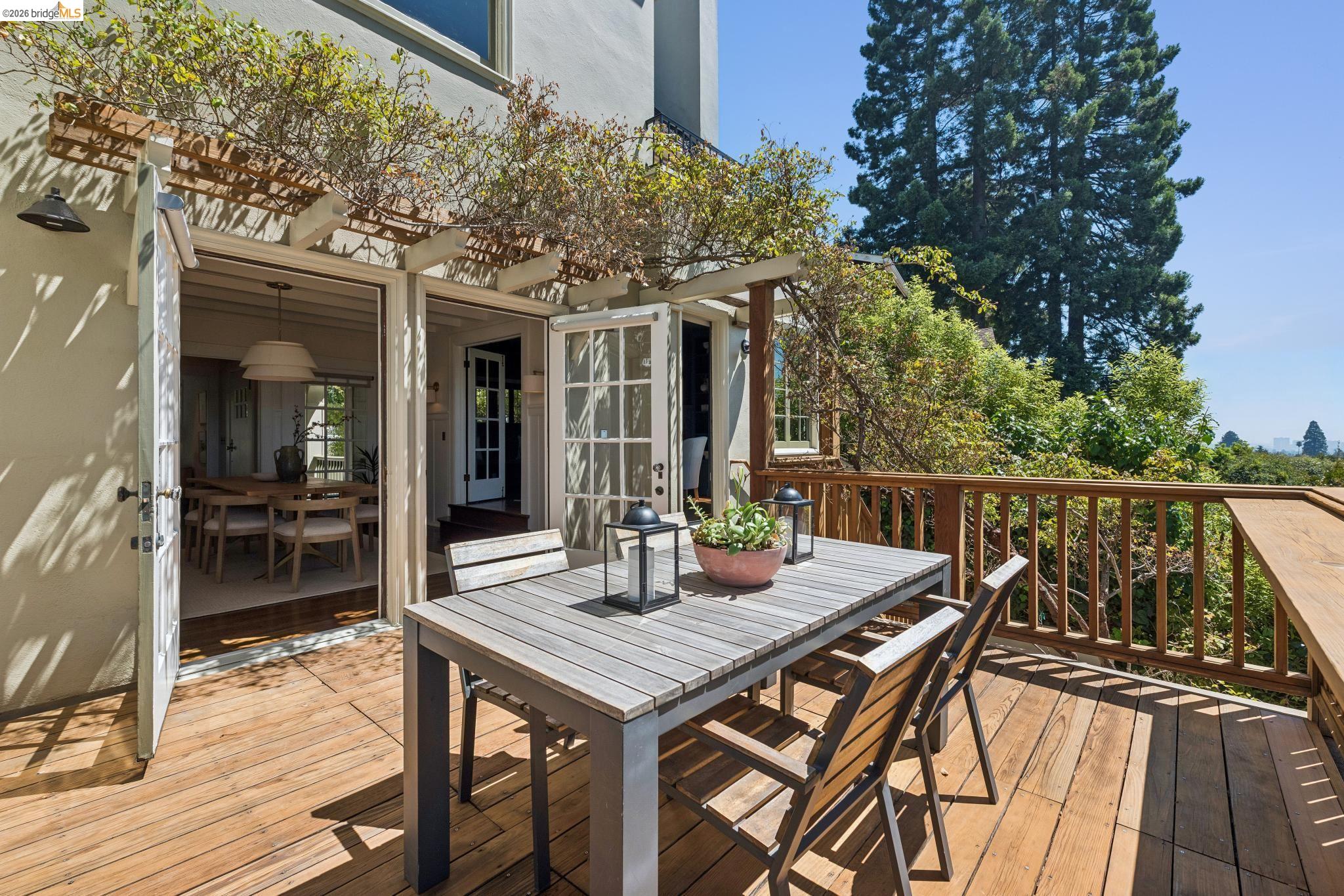 822 Mendocino Ave
