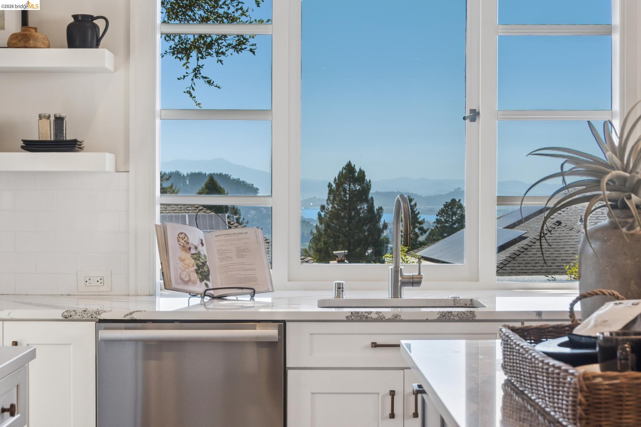822 Mendocino Ave
