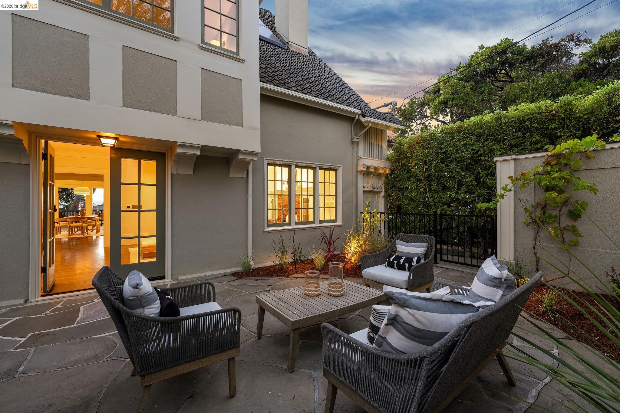 822 Mendocino Ave
