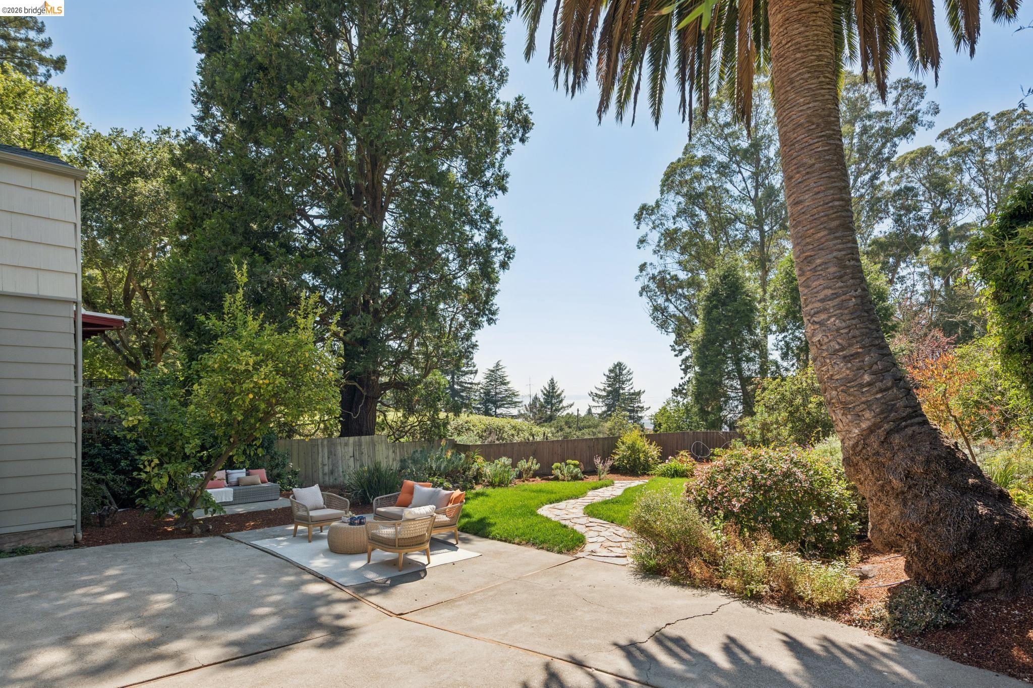 200 Fairlawn Dr
