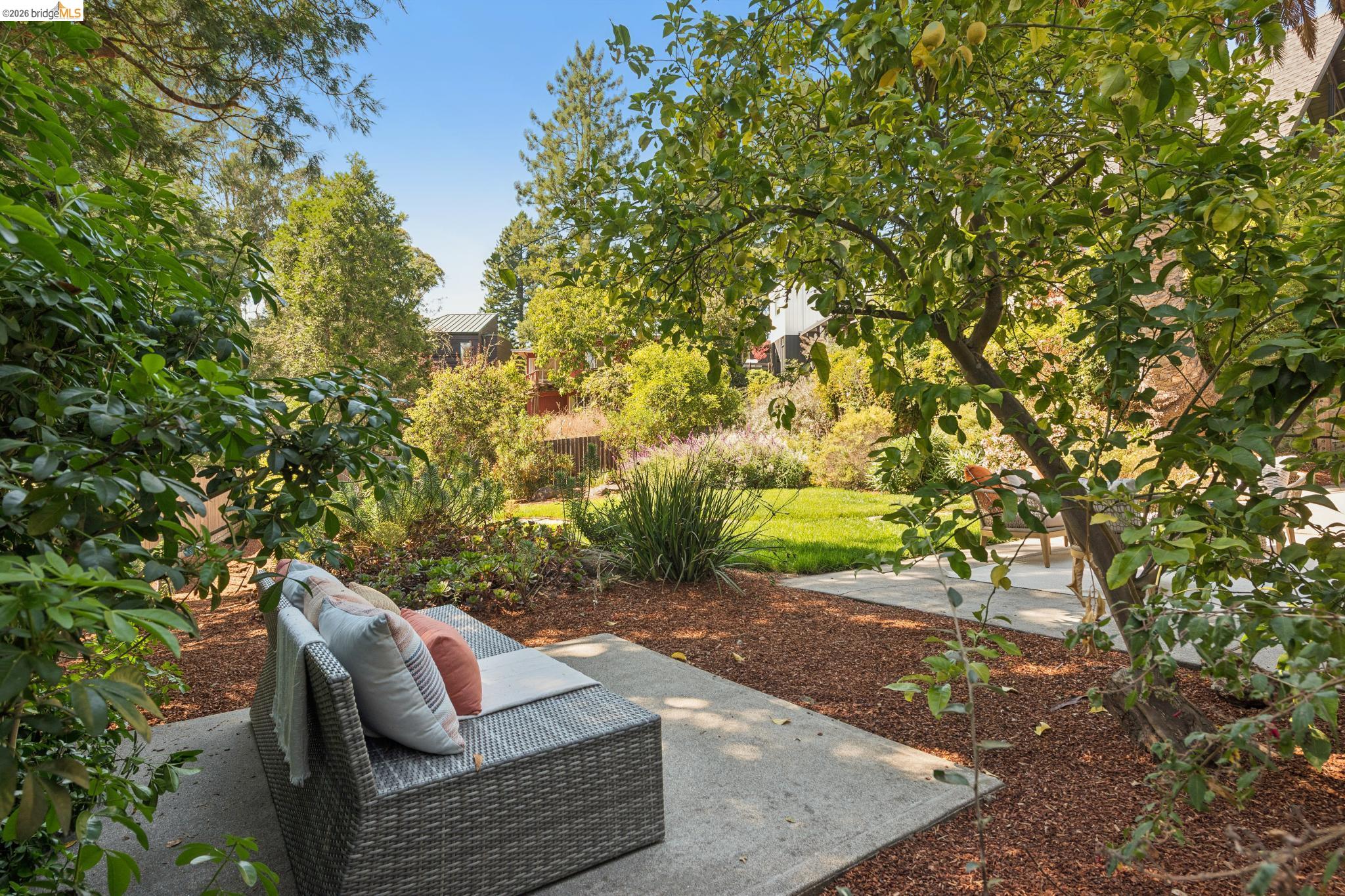 200 Fairlawn Dr