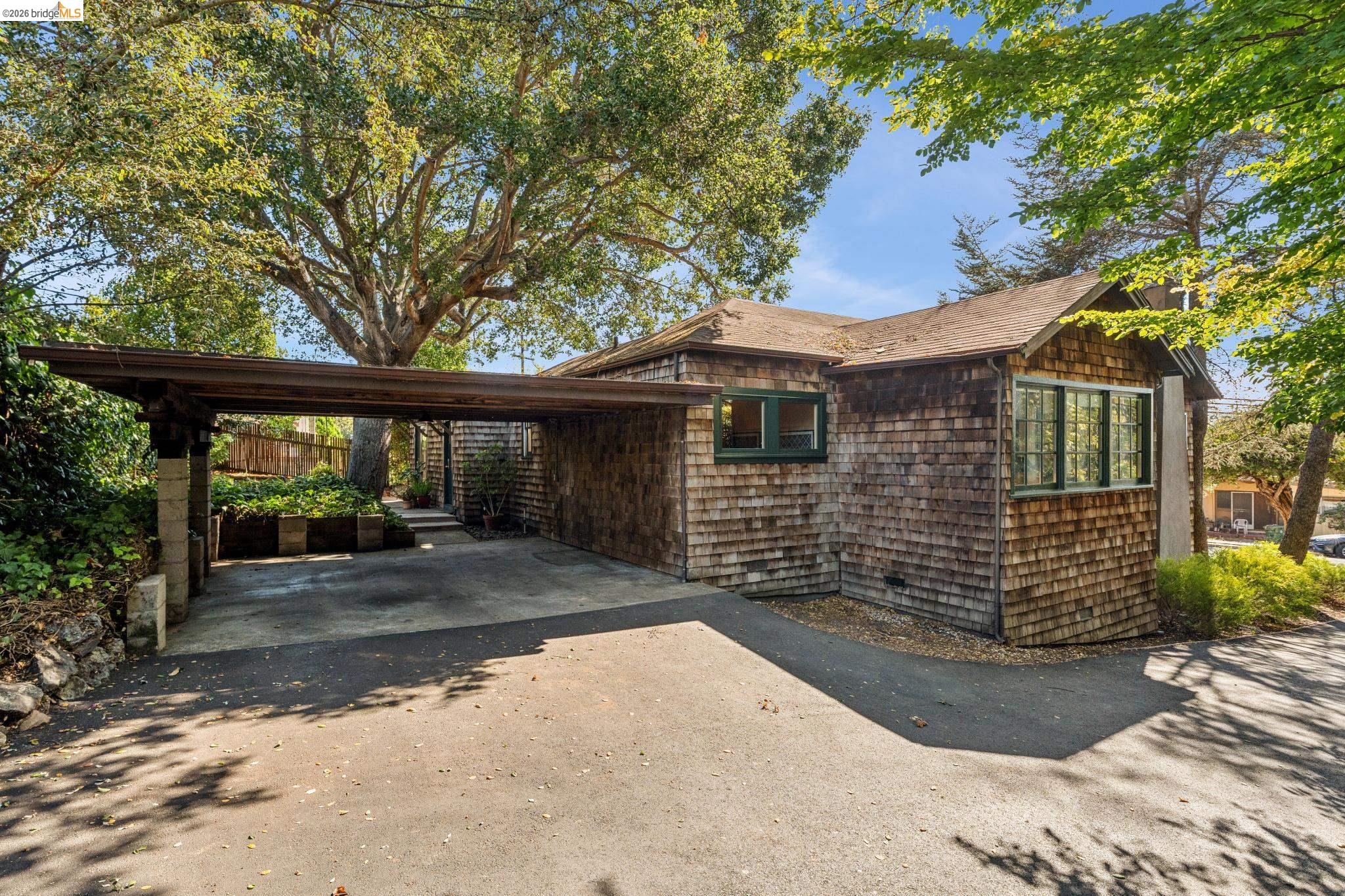 5909 Jordan Ave