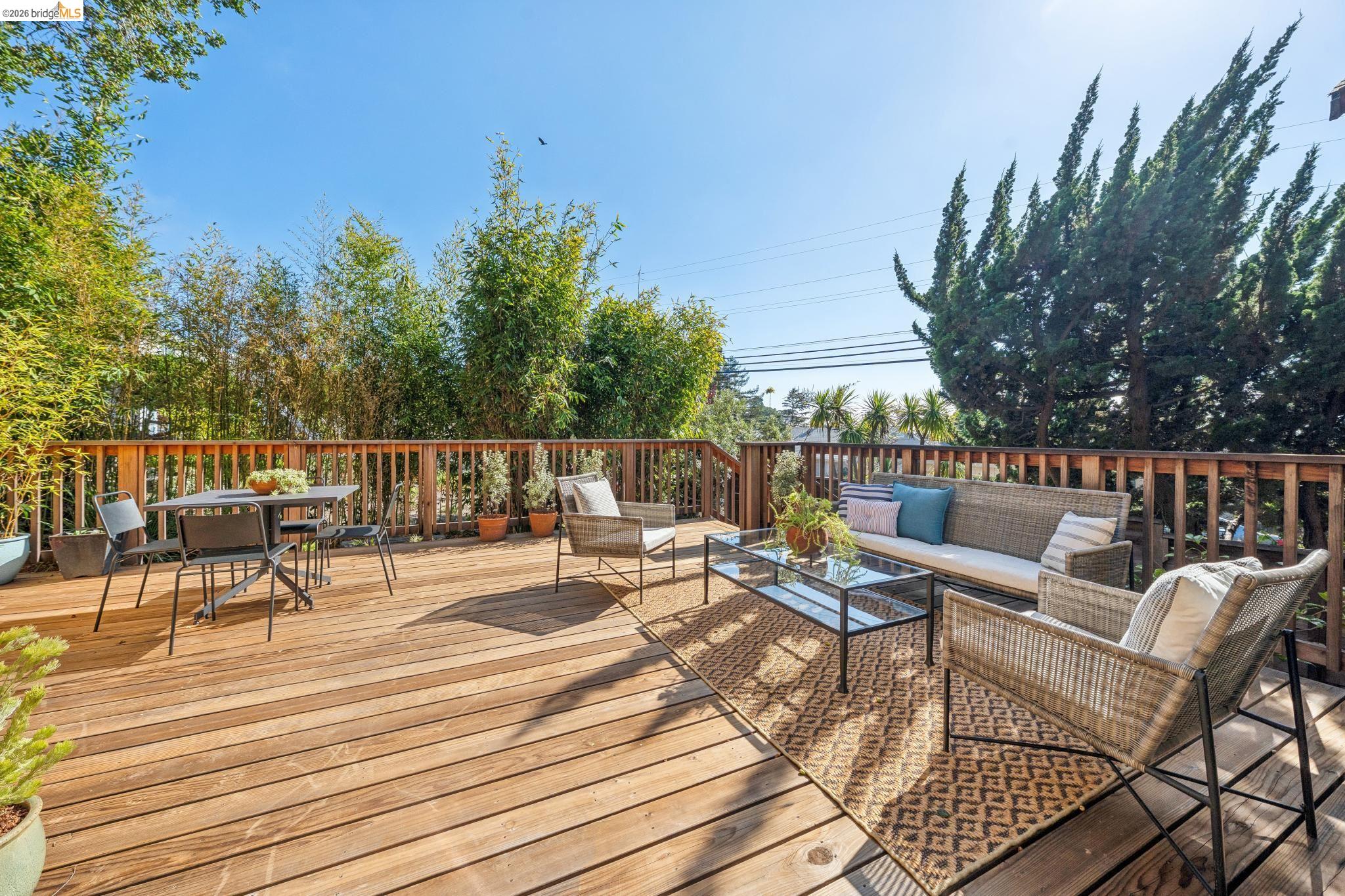 5909 Jordan Ave