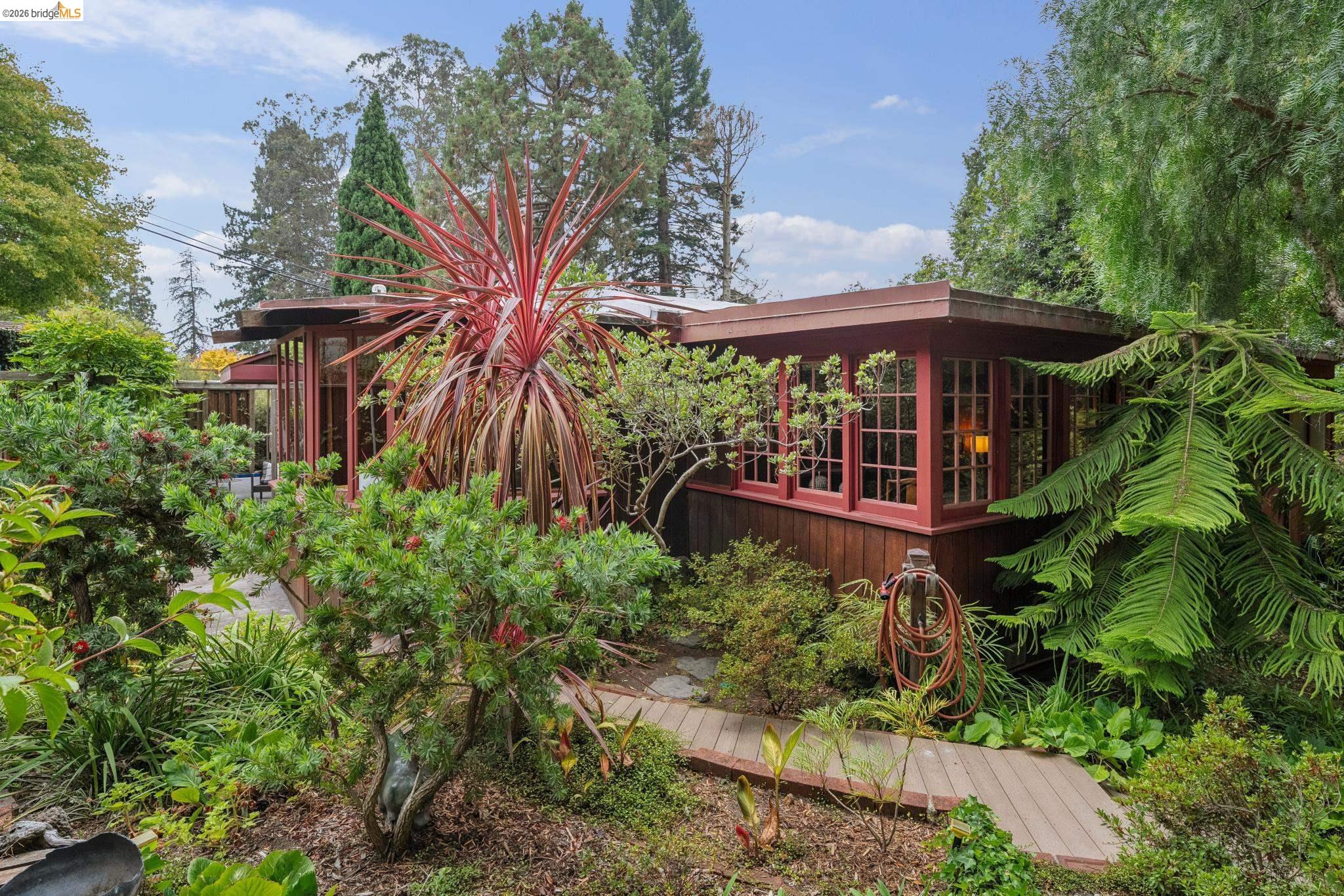 19 Sunset Dr