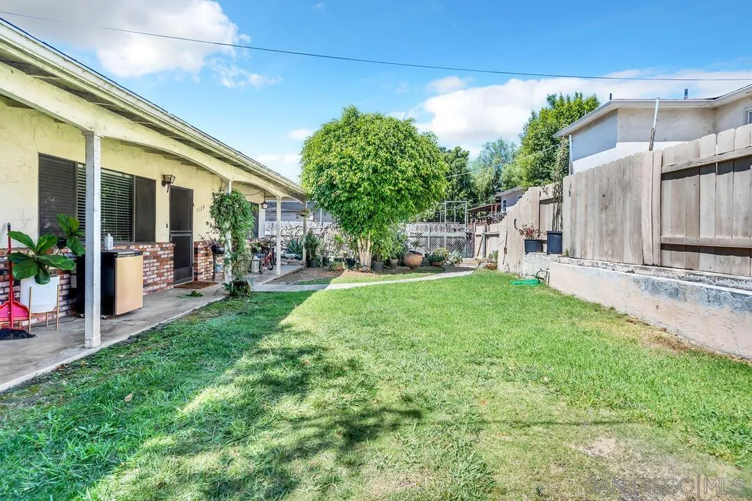 7127-7129 Saranac Street