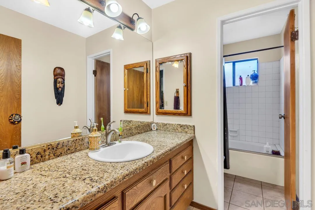 7127-7129 Saranac Street