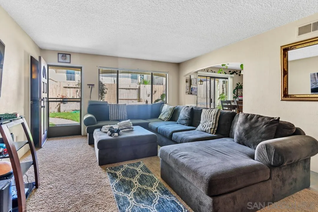 7127-7129 Saranac Street