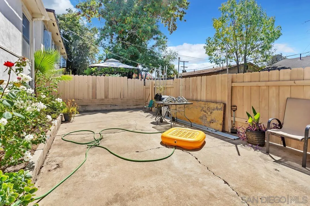 7127-7129 Saranac Street