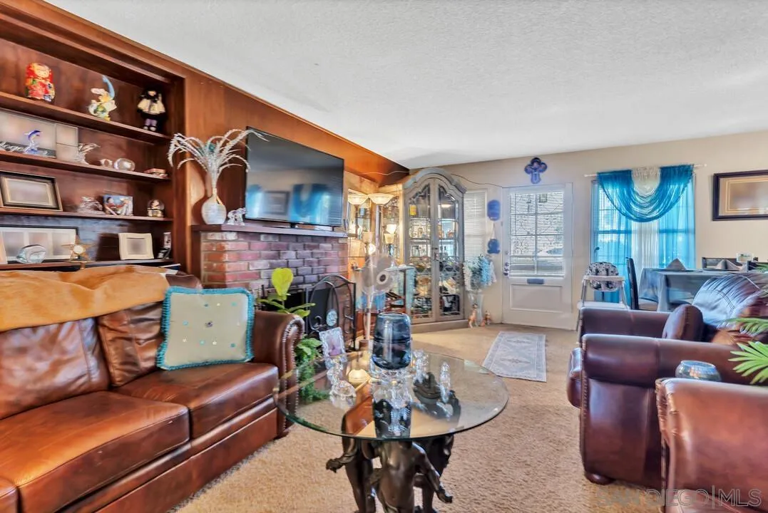 7127-7129 Saranac Street