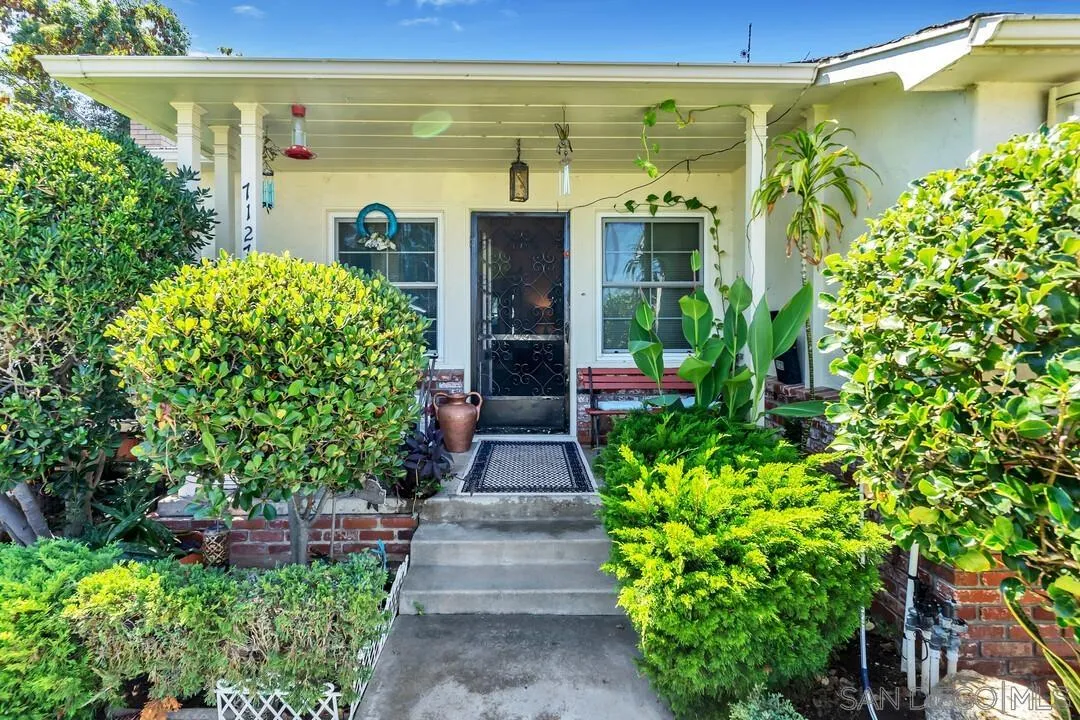 7127-7129 Saranac Street