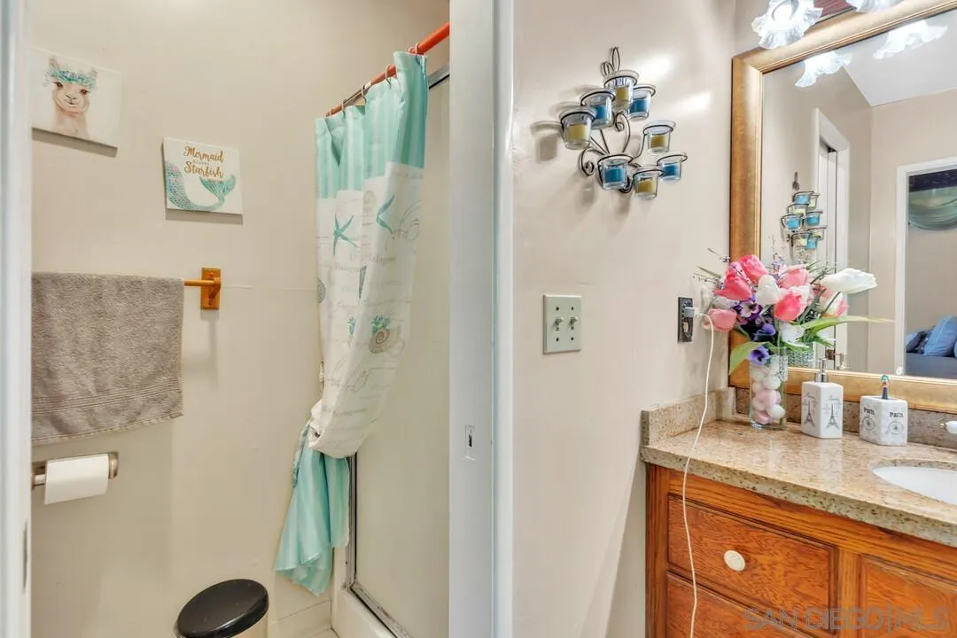 7127-7129 Saranac Street