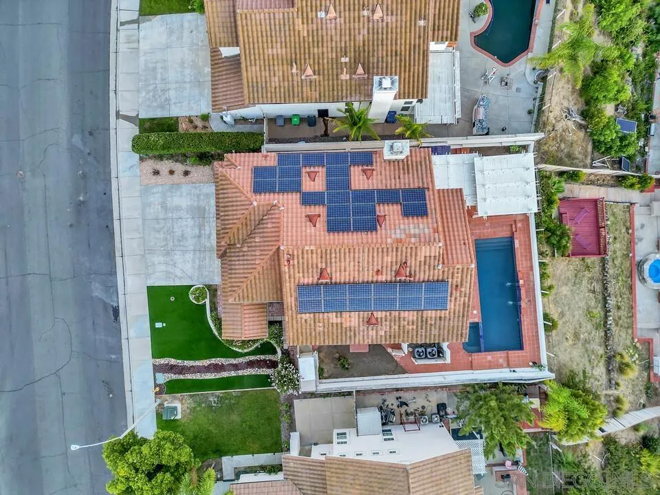 45703 Calle Ayora