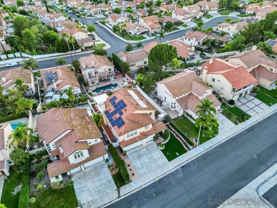 45703 Calle Ayora