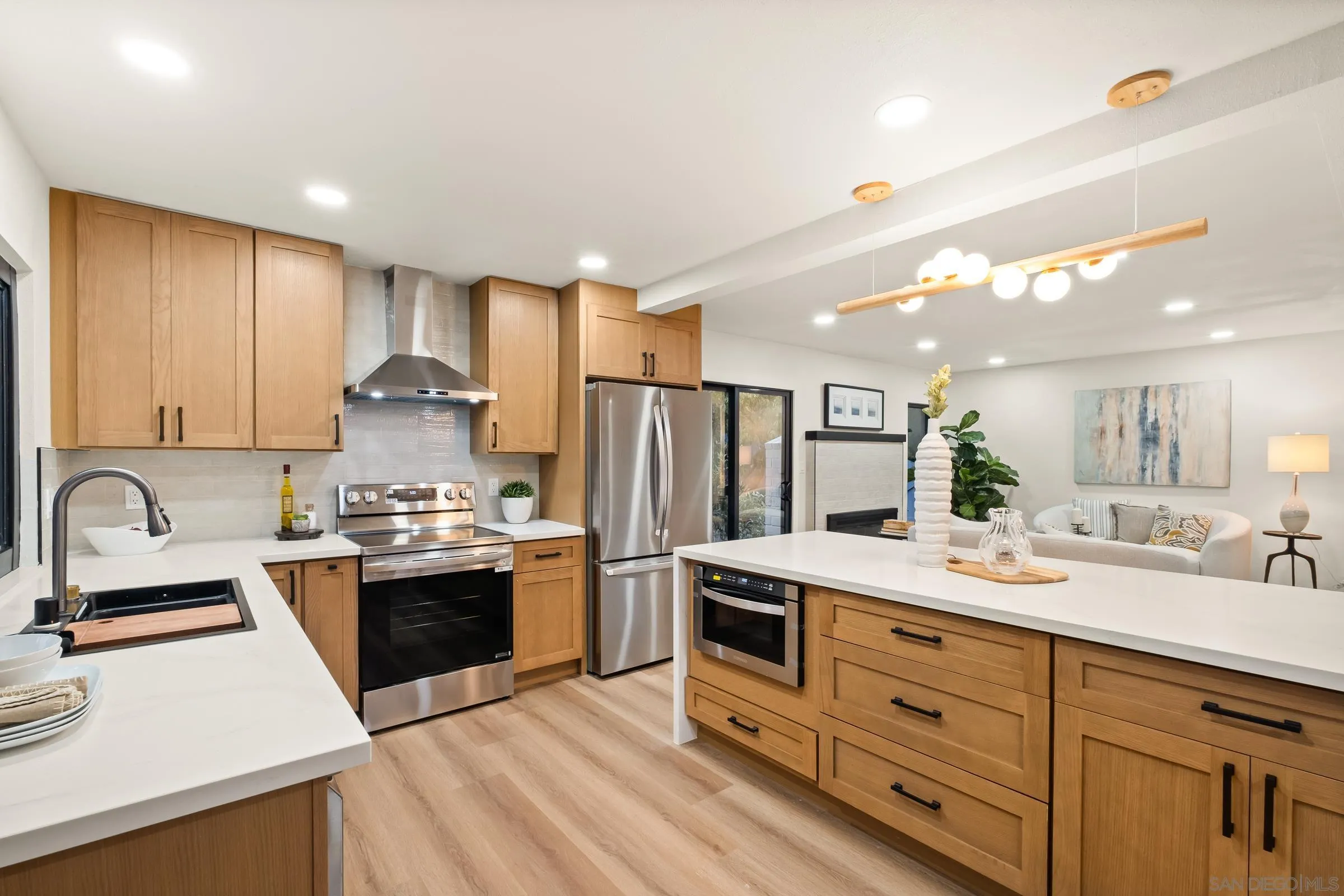 4703 Helix Glen Dr