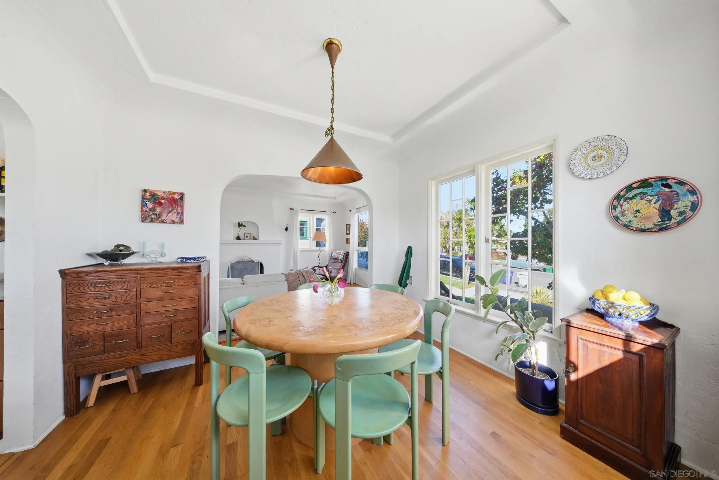 4756 E Mountain View Dr