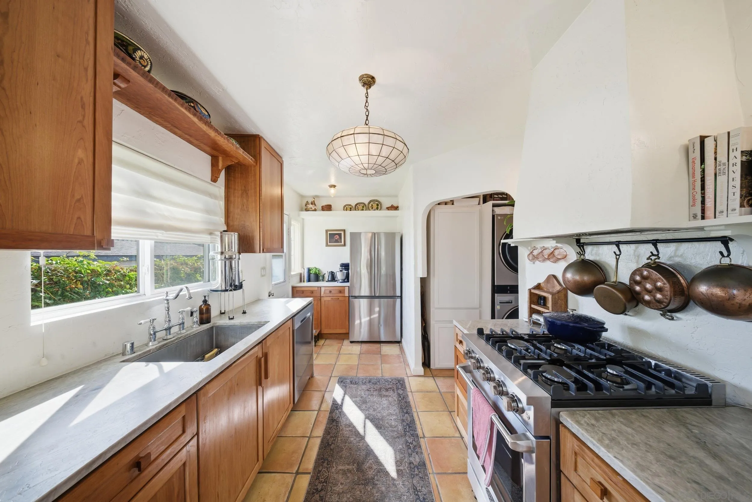 4756 E Mountain View Dr