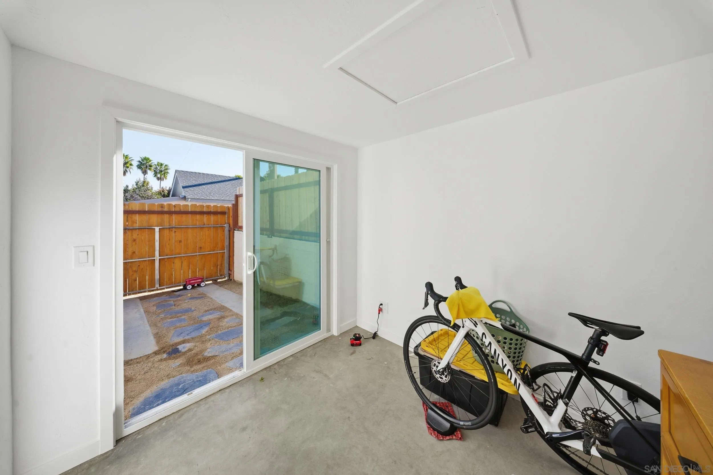 4756 E Mountain View Dr