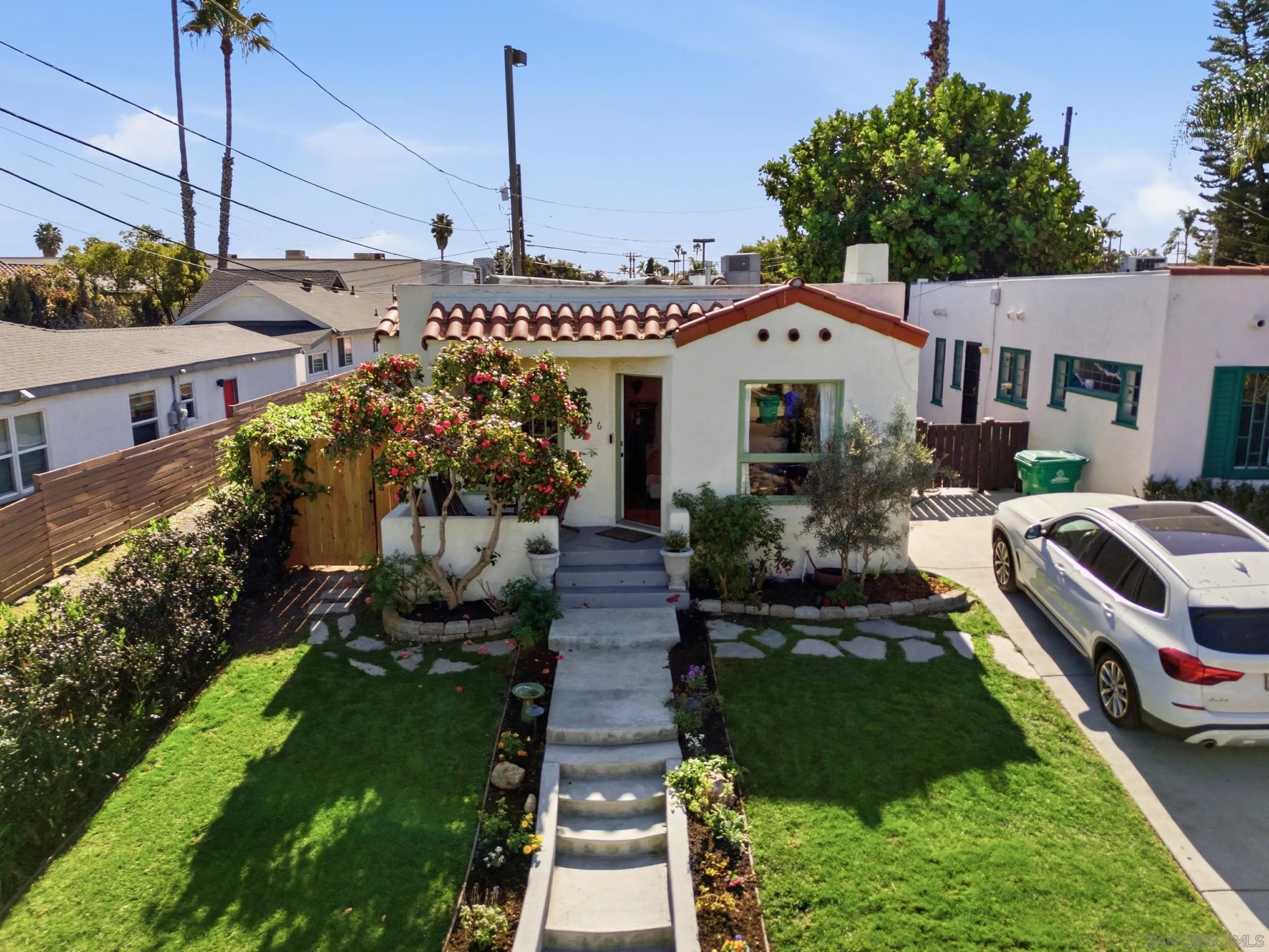 4756 E Mountain View Dr