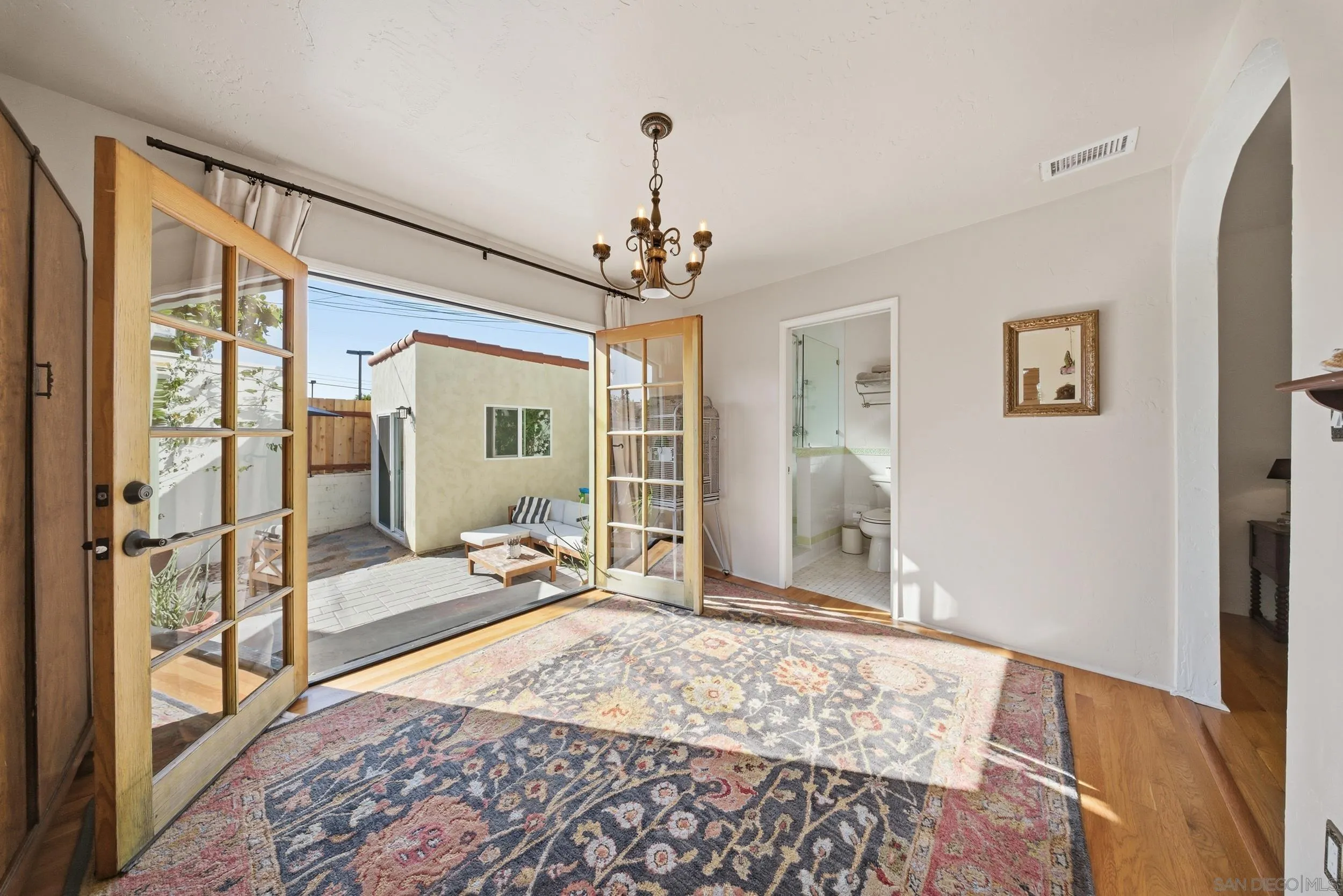 4756 E Mountain View Dr