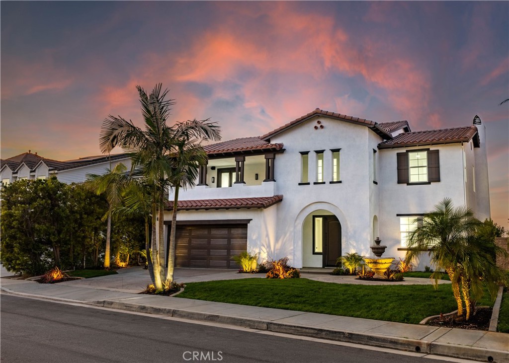 8215 E Chadwick