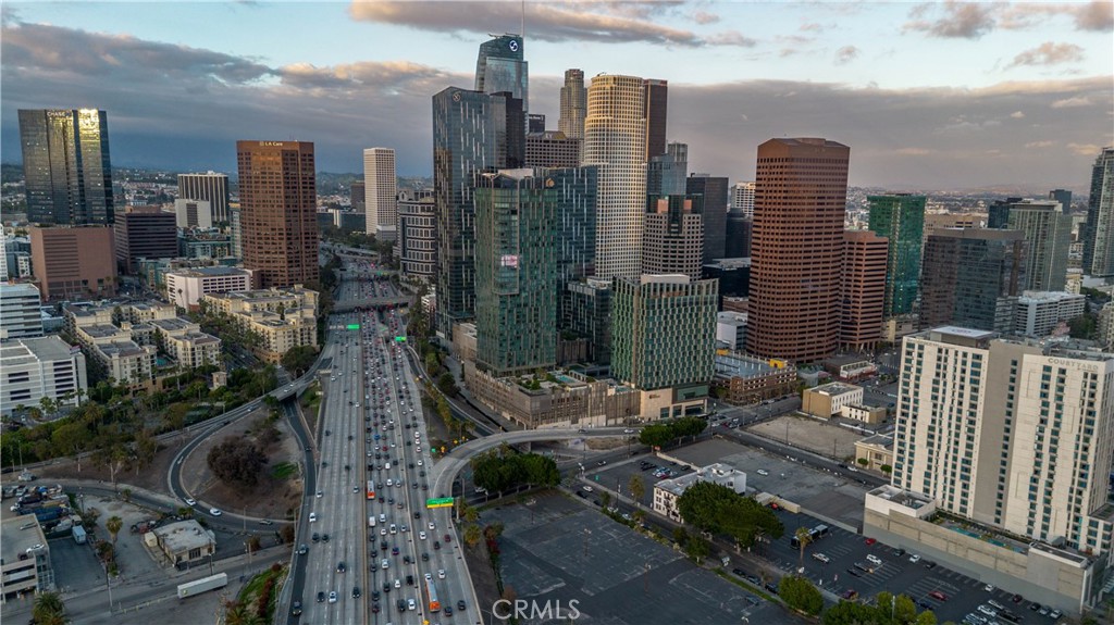 889 Francisco Street 806