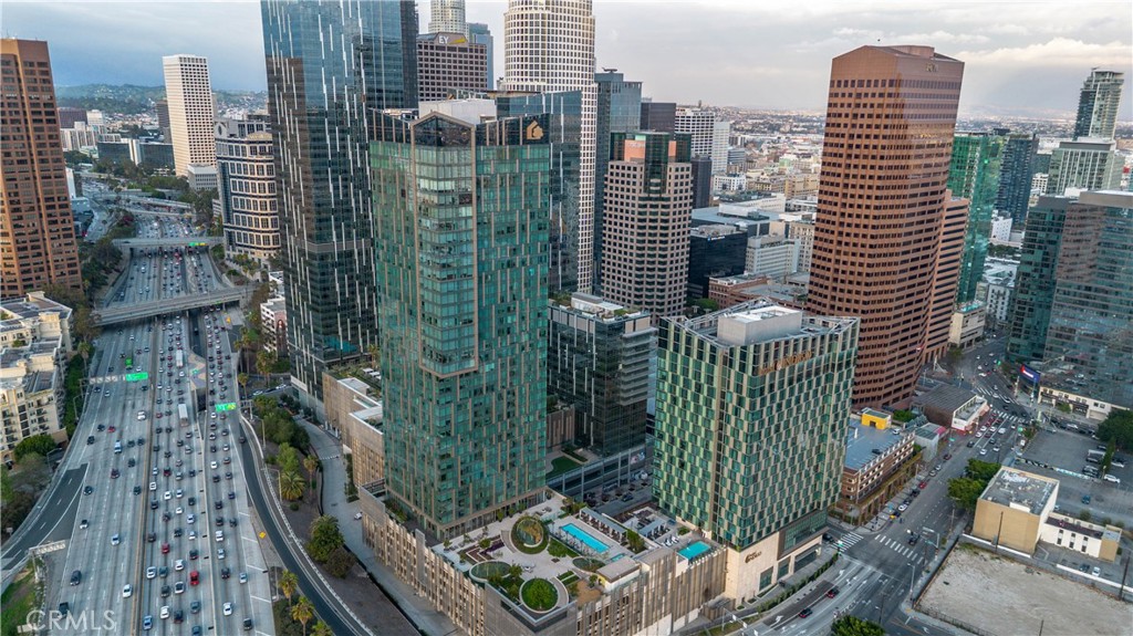 889 Francisco Street 806