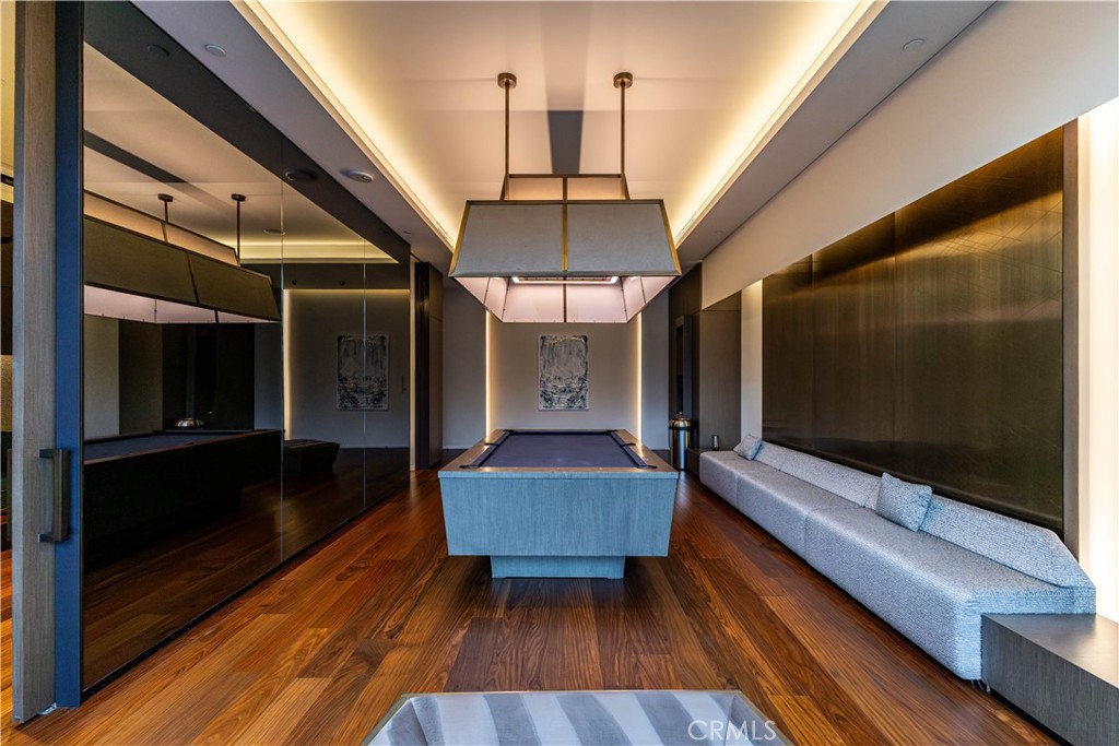 889 Francisco Street 806