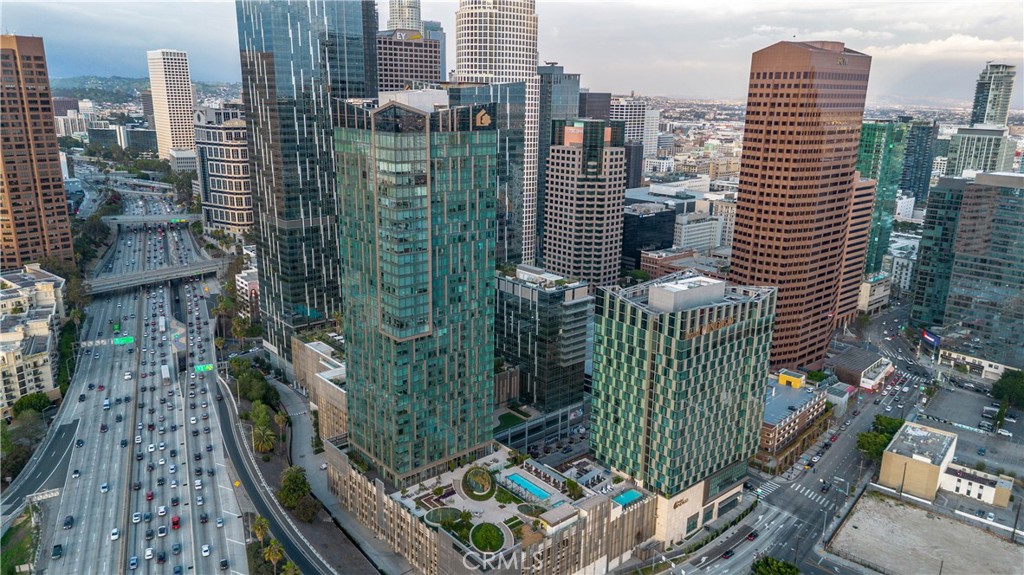 889 Francisco Street 806