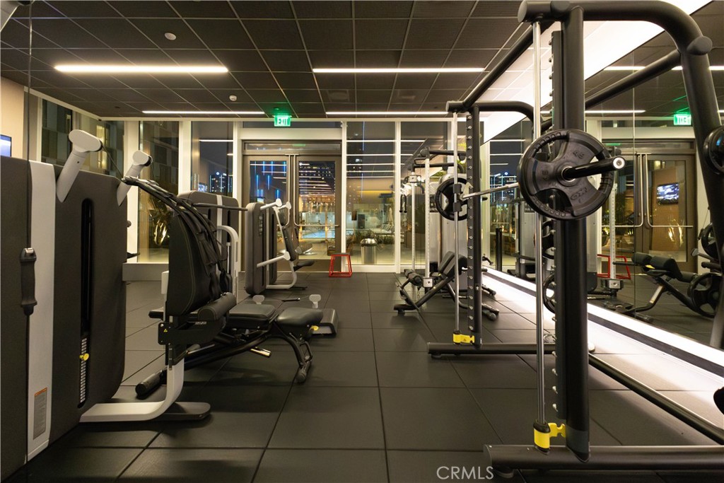 889 Francisco Street 806