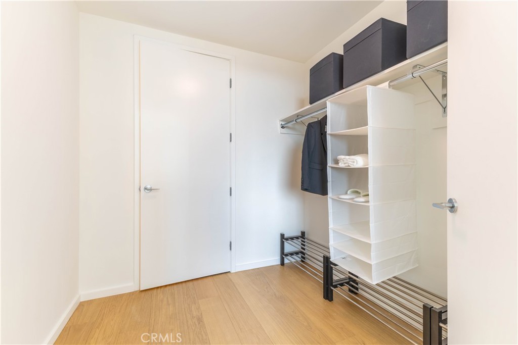 889 Francisco Street 806