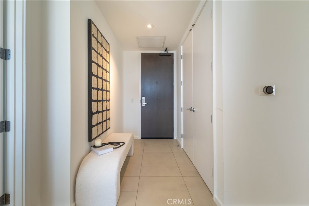 889 Francisco Street 806