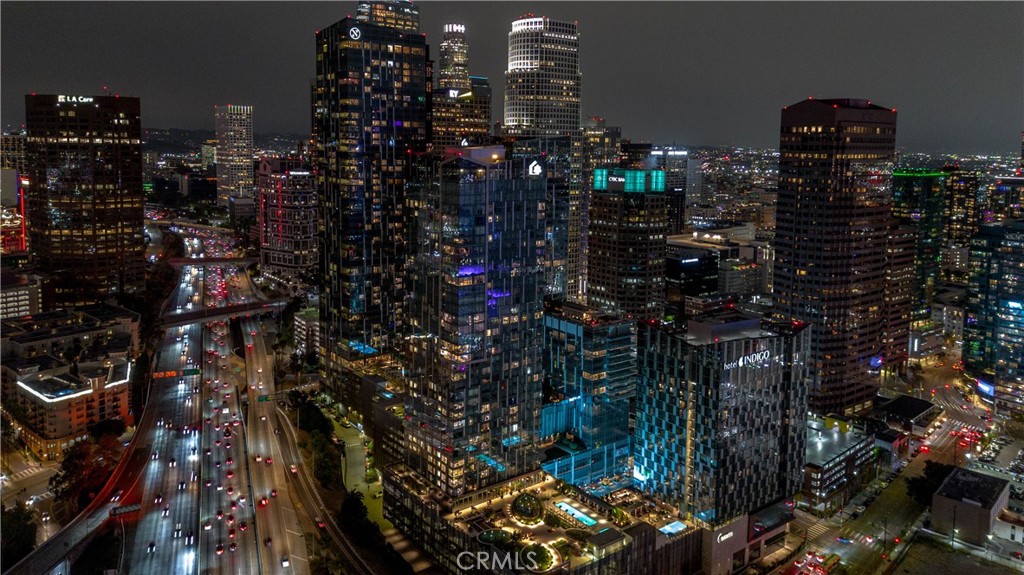 889 Francisco Street 806
