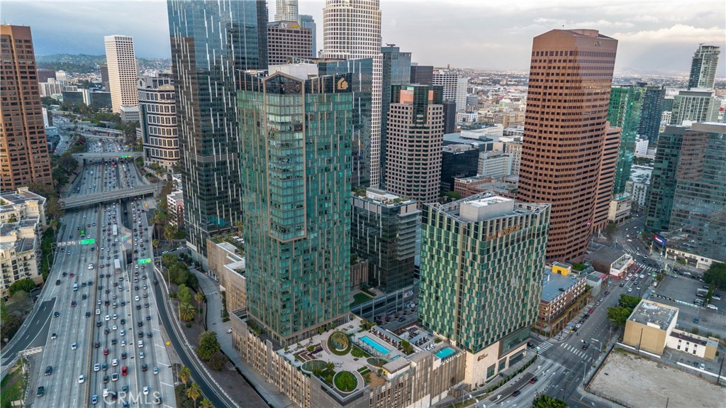 889 Francisco Street 806