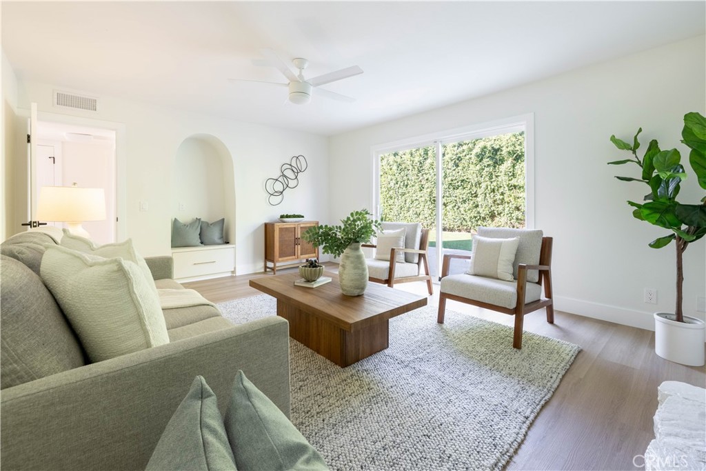 2919 E Athens Avenue