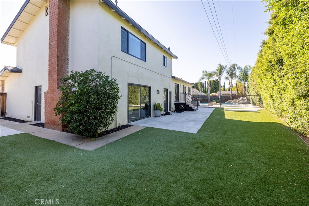 2919 E Athens Avenue