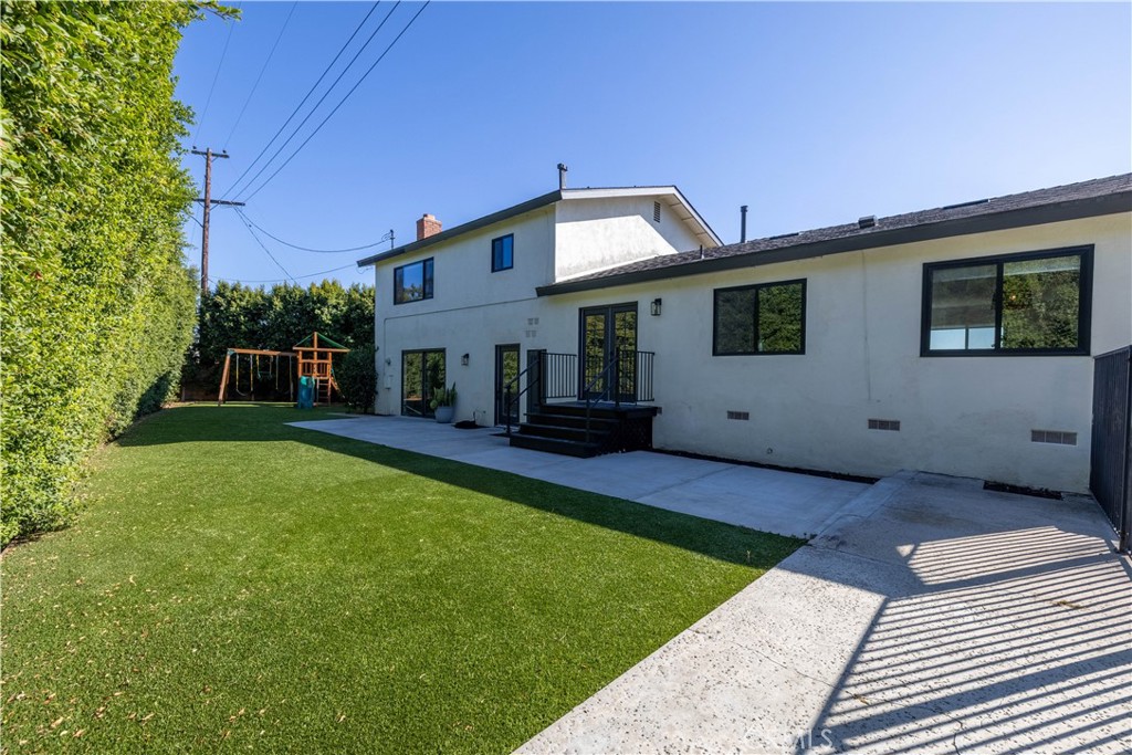 2919 E Athens Avenue