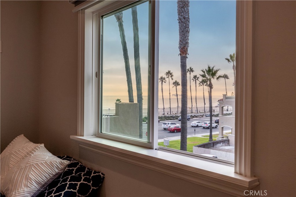 1516 Pacific Coast 304