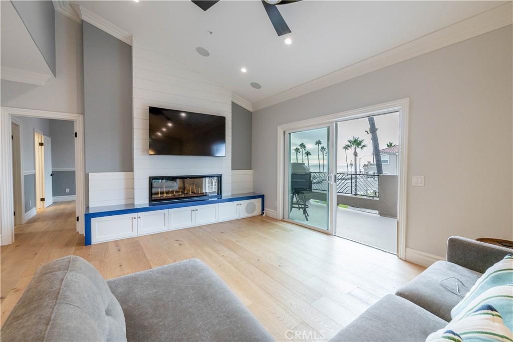 1516 Pacific Coast 304