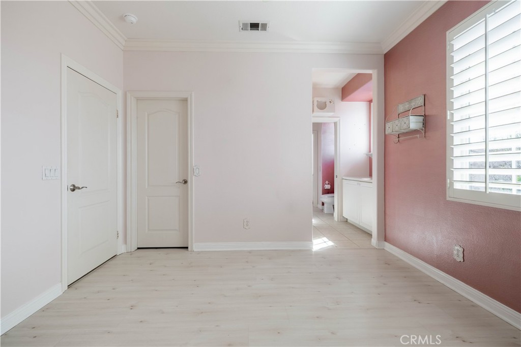 2589 N Promontory