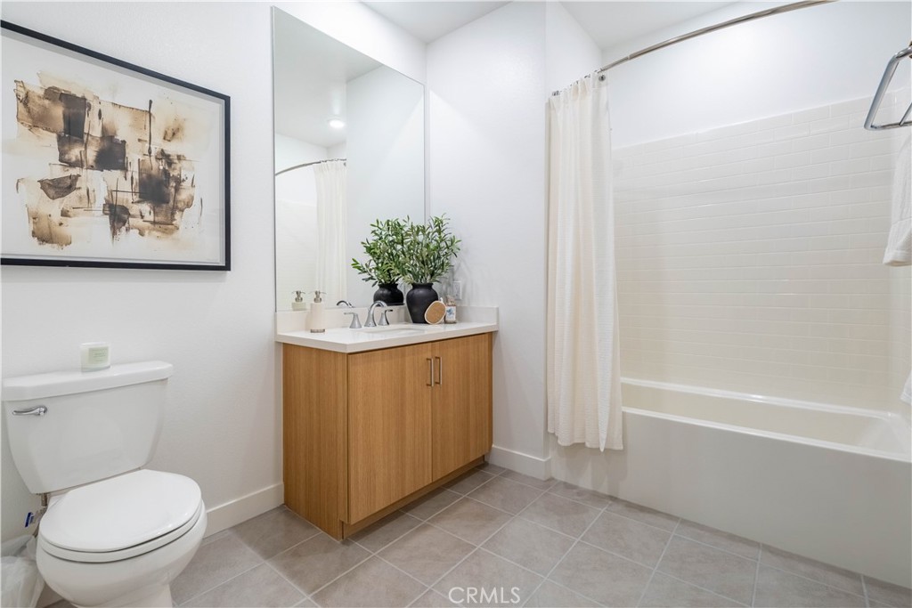 1107 Rivington