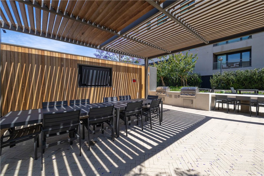 1107 Rivington