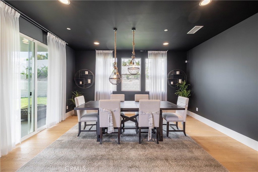 18806 Winnwood